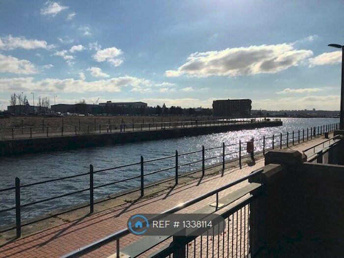 2 Bedroom Flat To Rent In Cardiff Bay, Cardiff, CF10
