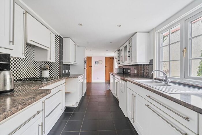 4 Bedroom Terraced House For Sale In Newport Road, Barnstaple, Devon, EX32