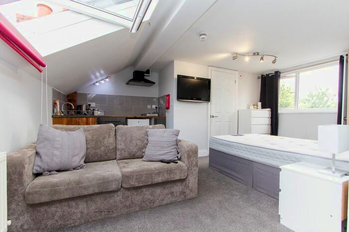 Studio To Rent In Marlborough Road, Coventry, CV2