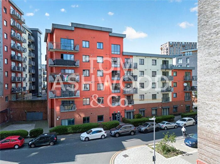 1 Bedroom Apartment For Sale In Runnel Court, Spring Place, Barking, IG11