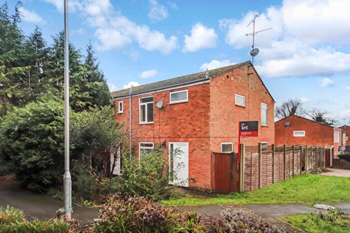 3 Bedroom End Of Terrace House To Rent In Grenadine Way, Tring, HP23