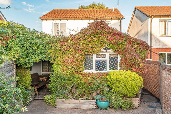 3 Bedroom Detached House To Rent In The Faroes, Littlehampton, BN17