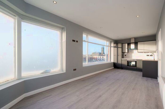 2 Bedroom Flat To Rent In - New Market Street, Chorley, PR7