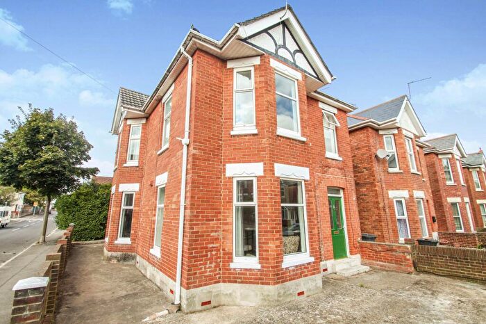 6 Bedroom Property To Rent In Stanfield Road, Bournemouth, BH9