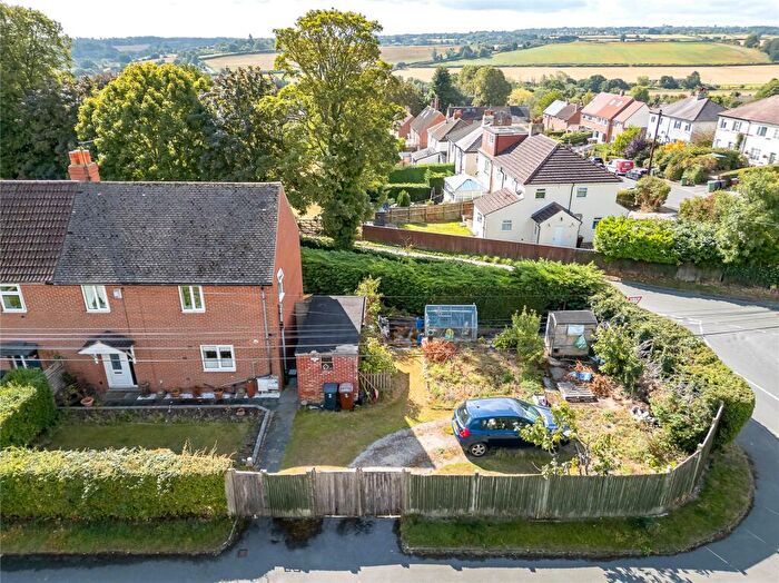 3 Bedroom Semi-Detached House For Sale In South Mount, East Keswick, LS17