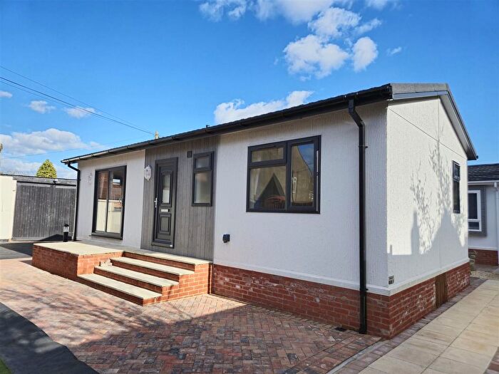 2 Bedroom Park Home For Sale In Main Street, Barlestone, CV13