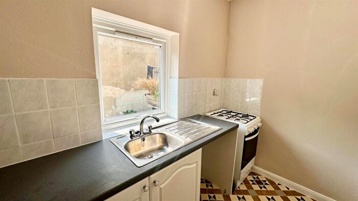 1 Bedroom Flat To Rent In Ditchling Rise, Brighton, BN1
