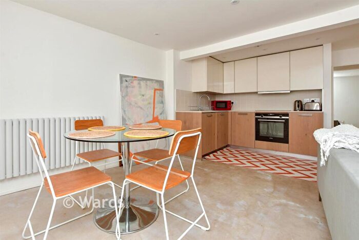 2 Bedroom Apartment For Sale In Albert Terrace, Margate, Kent, CT9