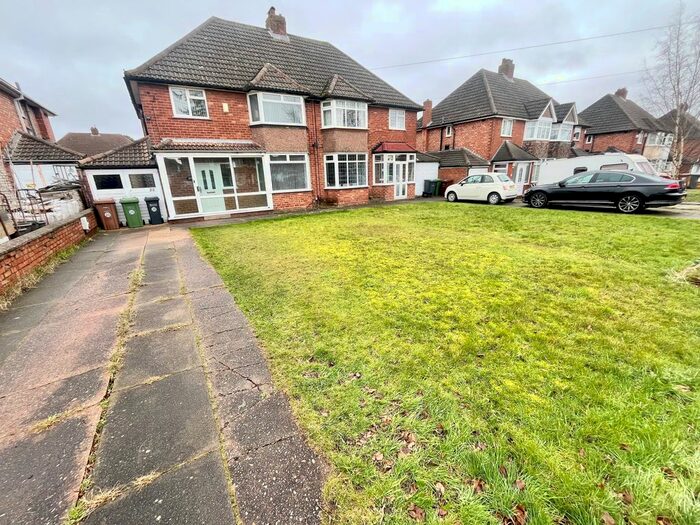 3 Bedroom Semi-Detached House To Rent In Farnworth Grove, Castle Bromwich, Birmingham, B36