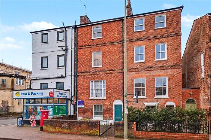 1 Bedroom Apartment To Rent In Walton Street, Oxford, Oxfordshire, OX2