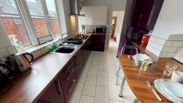 5 Bedroom Terraced House To Rent In Richmond Road | Student House | /, LN1