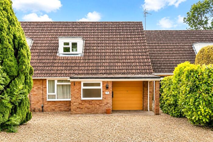 3 Bedroom Semi-Detached House For Sale In Copheap Rise, Warminster, BA12