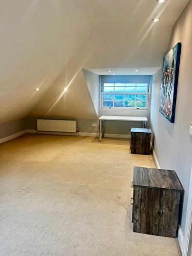 1 Bedroom Property To Rent In Chigwell, IG7