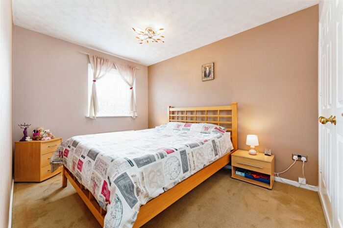 3 Bedroom End Of Terrace House For Sale In Cygnet Drive, Chatteris, PE16