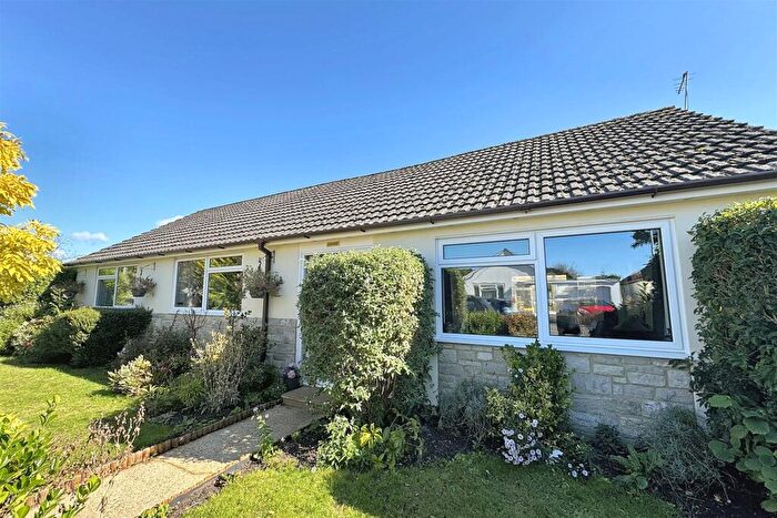 3 Bedroom Detached Bungalow For Sale In Ferndown, BH22