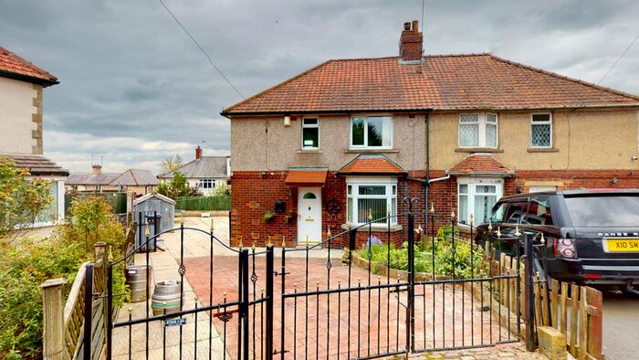 3 Bedroom Semi-Detached House To Rent In Heys Crescent, Thornton, Bradford, BD13