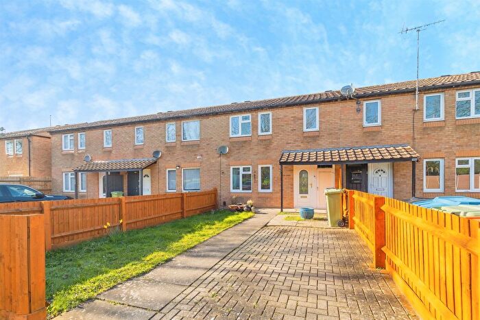 3 Bedroom Terraced House For Sale In Downs Barn Boulevard, Downs Barn, Milton Keynes, MK14