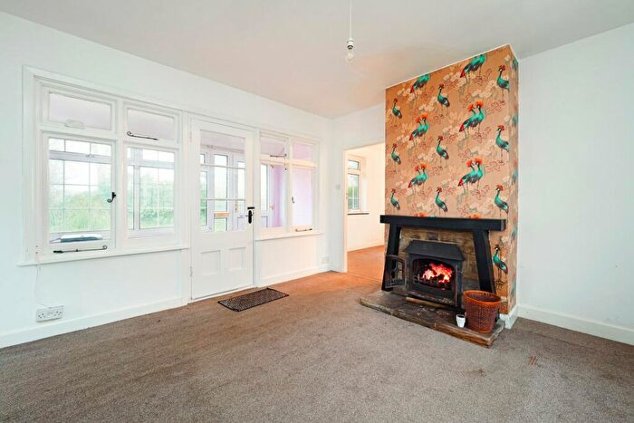 3 Bedroom Detached Bungalow For Sale In Agester Lane, Denton, Canterbury, CT4