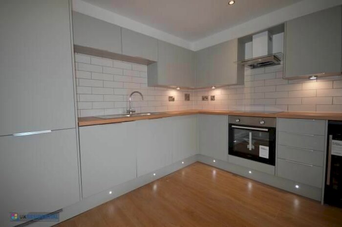 2 Bedroom Flat To Rent In Fitzalan Road, Sheffield, South Yorkshire, S13