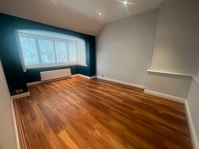 2 Bedroom Flat To Rent In Lenham Road, Sutton, SM1