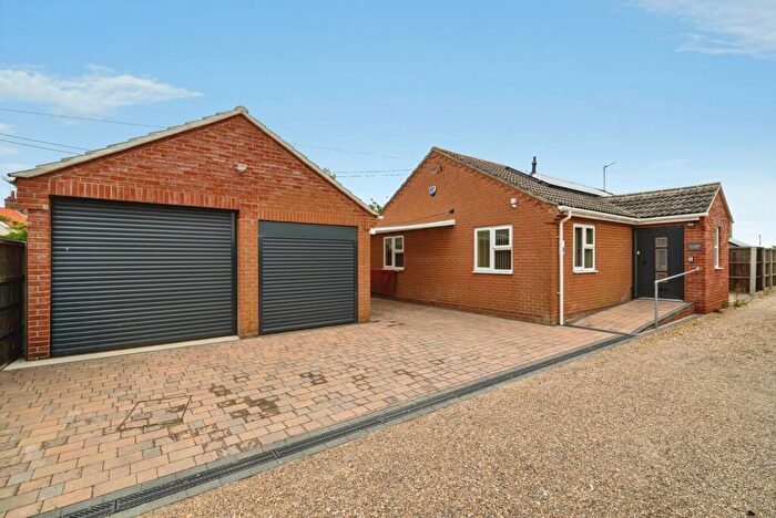 2 Bedroom Bungalow For Sale In School Lane, Ludham, Great Yarmouth, Norfolk, NR29