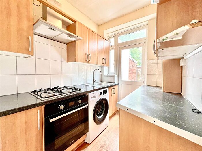 3 Bedroom Terraced House To Rent In Wentworth Road, Southall, UB2