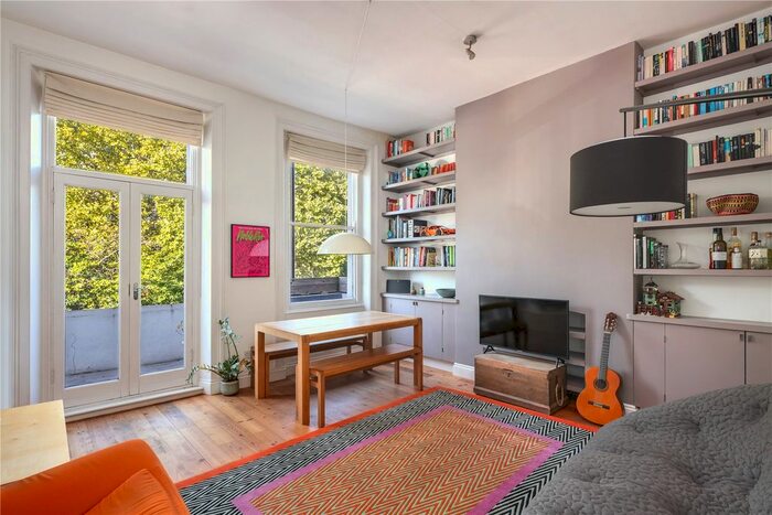 2 Bedroom Flat To Rent In Upper Clapton Road, Clapton, London, E5