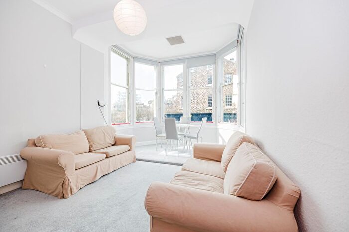 1 Bedroom Flat To Rent In Nicolson Street, Edinburgh, EH8