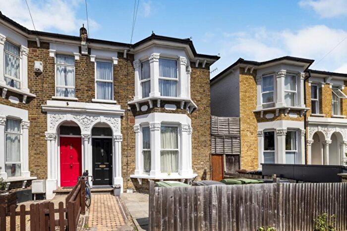 2 Bedroom Flat To Rent In St. Swithuns Road London, SE13