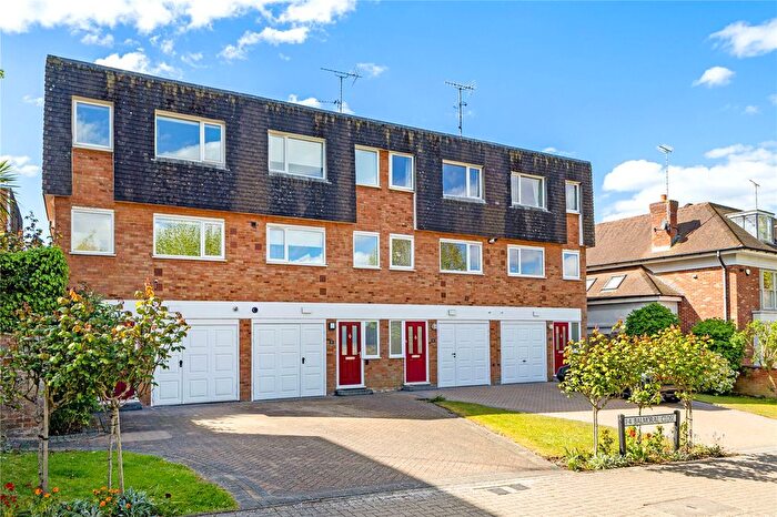 3 Bedroom End Terrace House For Sale In Balmoral Close, Westleigh Avenue, Putney, London, SW15