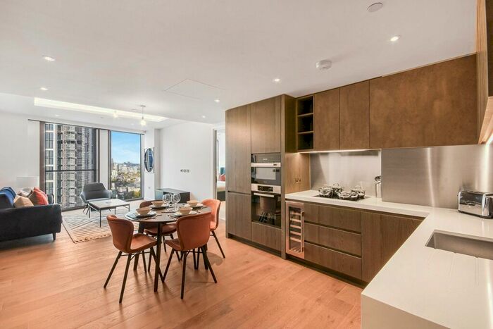 2 Bedroom Flat To Rent In Carnation Way, London, SW8