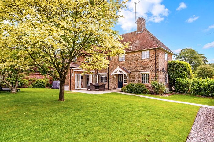 3 Bedroom Semi-Detached House For Sale In High Street, Godstone, RH9