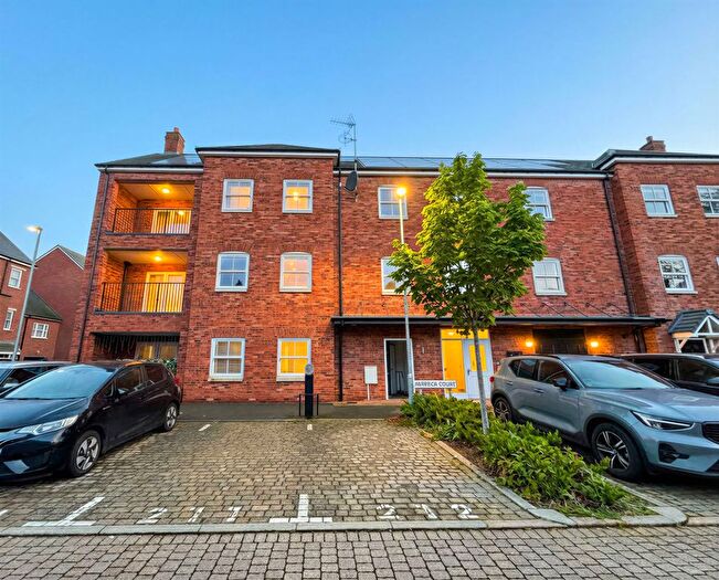 2 Bedroom Flat For Sale In Tulett Avenue, London, N20