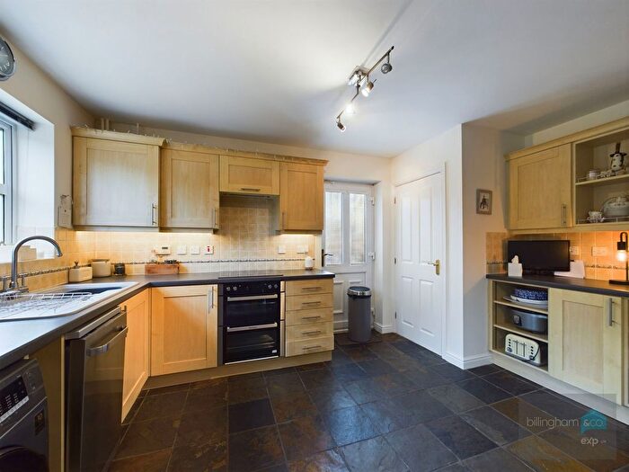 3 Bedroom End Of Terrace House For Sale In Crystal Gardens, Kinver, DY7