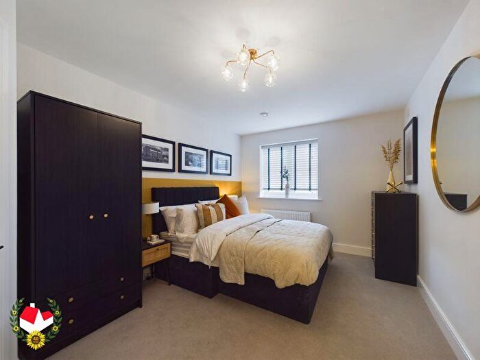 1 Bedroom Flat For Sale In Last Bed Apartment At Earls Park - % Deposit Paid! Limited Time Only!, GL1