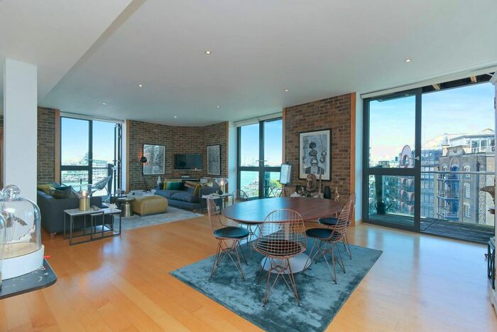 2 Bedroom Flat To Rent In Shad Thames, Shad Thames, London, SE1