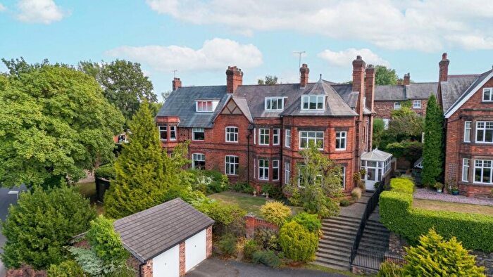 7 Bedroom Semi-Detached House For Sale In Park Road, Northwich, CW8