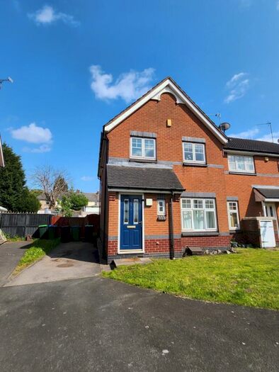 3 Bedroom Semi-Detached House To Rent In Vicarage Street, Oldbury, B68