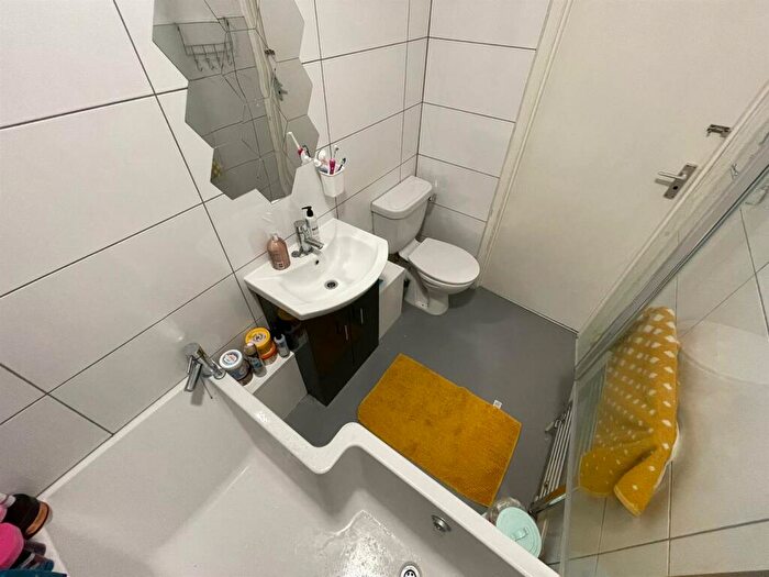 5 Bedroom Maisonette To Rent In Amble Grove, Sandyford, NE2