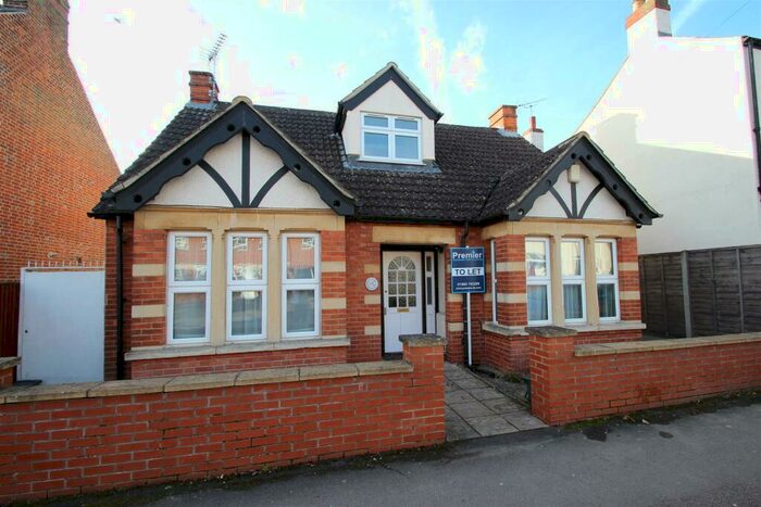 7 Bedroom House To Rent In New High Street, Headington, Oxford, OX3