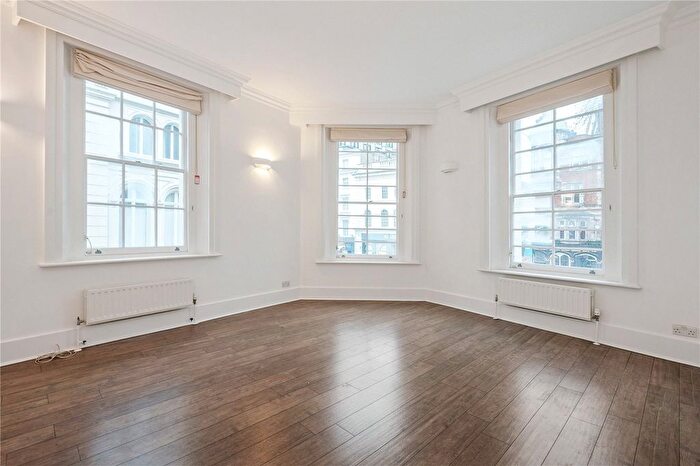 2 Bedroom Flat To Rent In New Oxford Street, London, WC1A