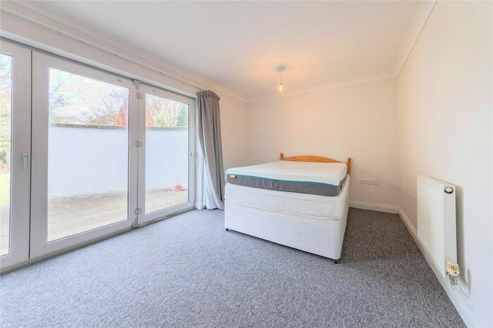 1 Bedroom Flat To Rent In King Edward House, Queen Edith's Way, Cambridge, CB1