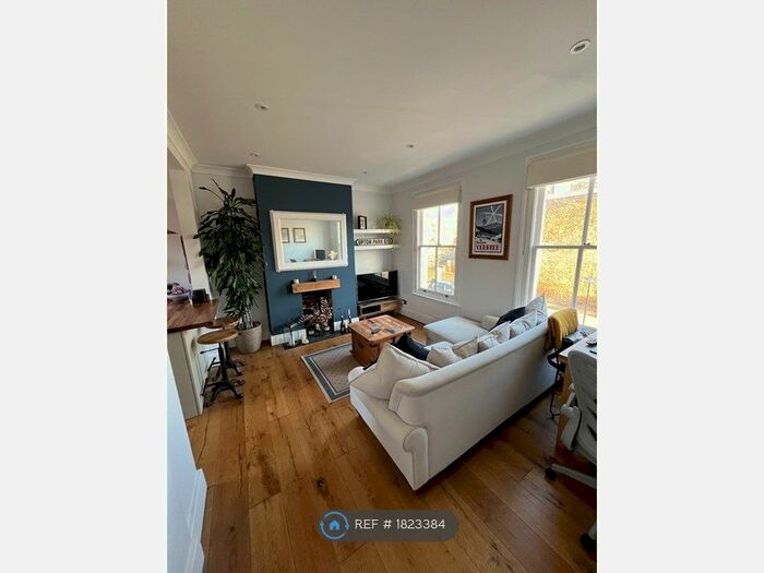 2 Bedroom Flat To Rent In Brixton, London, SW2