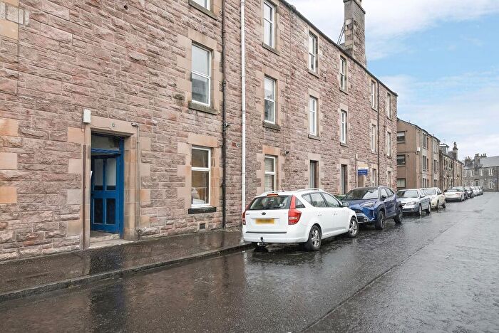1 Bedroom Flat To Rent In James Street, Riverside, Stirling, FK8