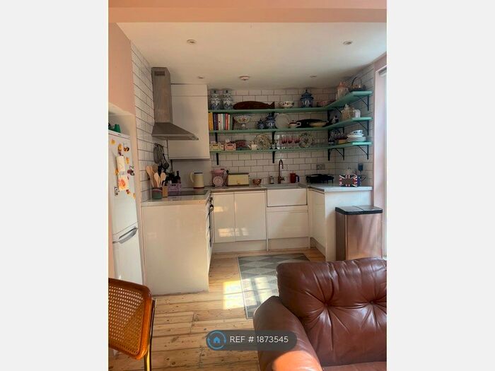 2 Bedroom Maisonette To Rent In London, London, SE15