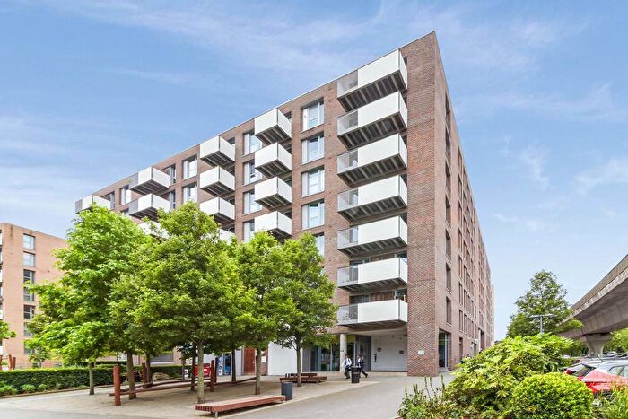 1 Bedroom Flat To Rent In Bramwell Way, Docklands, London, E16