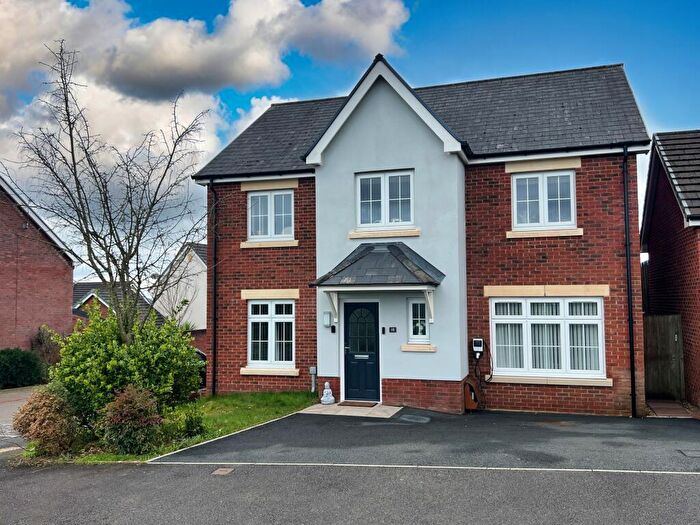 5 Bedroom Detached House For Sale In Bryn Celyn Llanharry, CF72