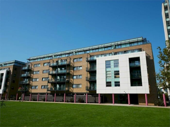 2 Bedroom Flat To Rent In Ferry Court, Cardiff, CF11