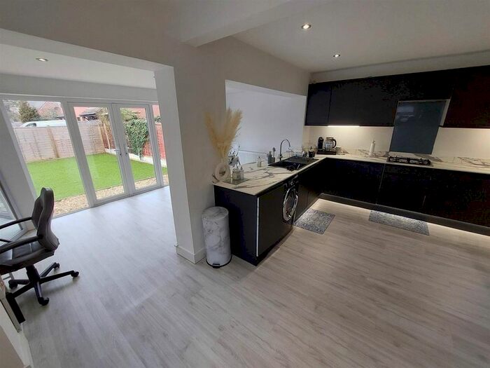 3 Bedroom Semi-Detached House To Rent In East Close, Wychbold, Droitwich, WR9