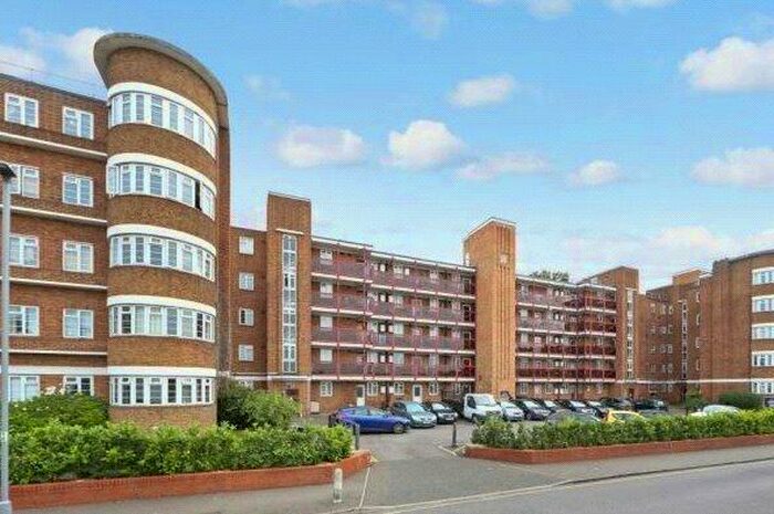 2 Bedroom Property To Rent In Glenbuck Road, Surbiton, KT6